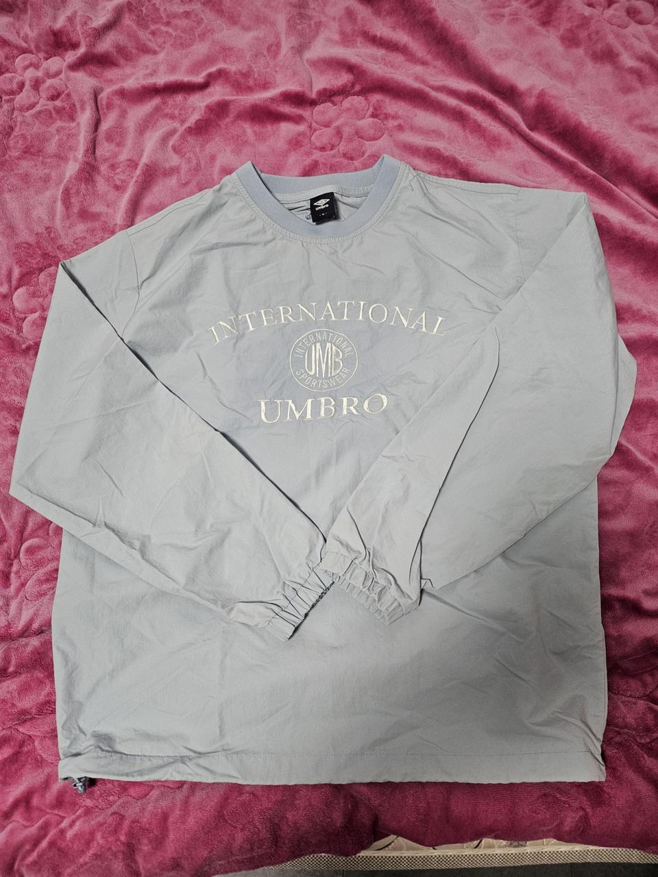 남여공용 엄브로 S (95-100) 우븐 맨투맨 웜업 바람막이 아노락