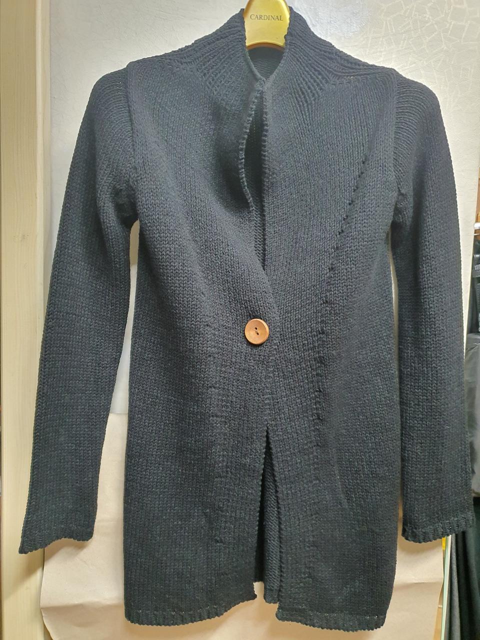 원버튼 유니크 여성 니트 가디건