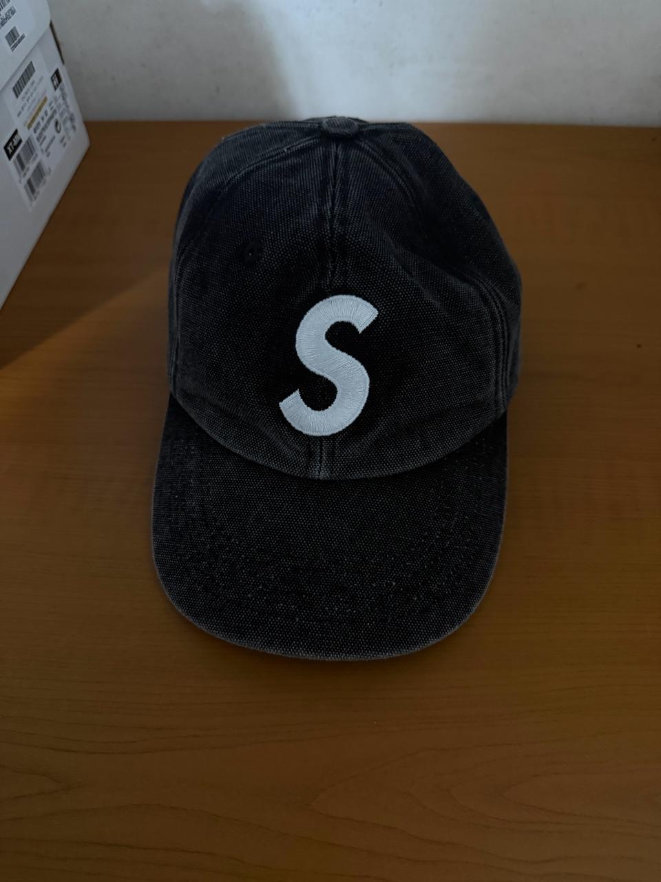 슈프림 피그먼트 S 로고 6-패널 블랙 - 24FW