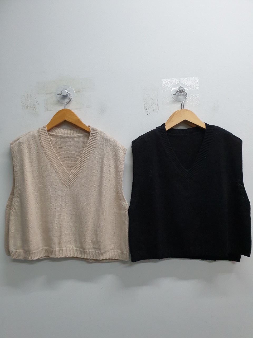 오버핏 브이넥 니트 조끼