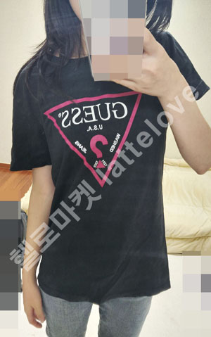 게스 라운드 반팔티 S/Black (착샷O)