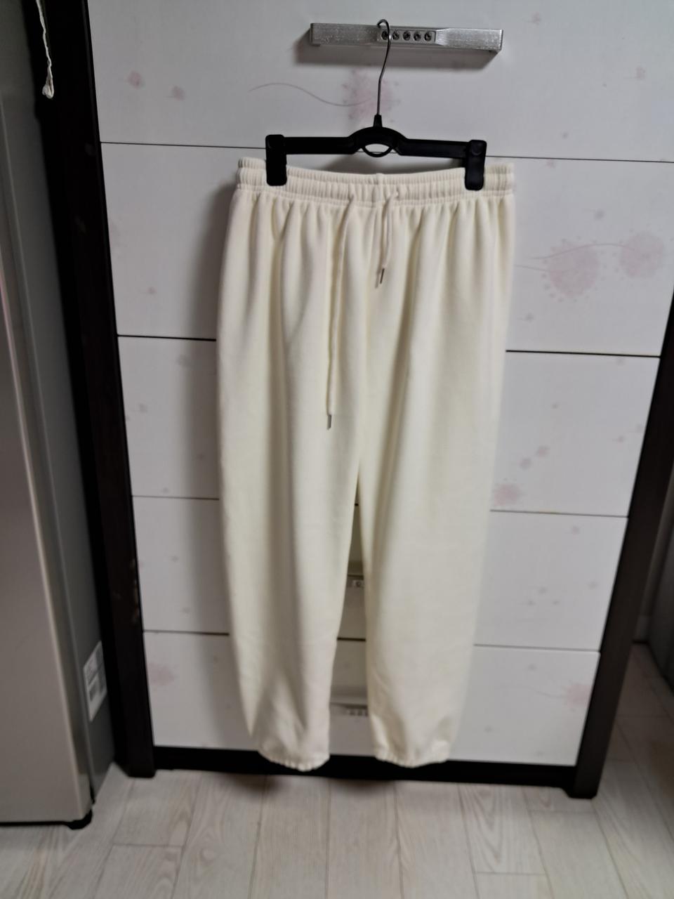 새상품 기모조거팬츠