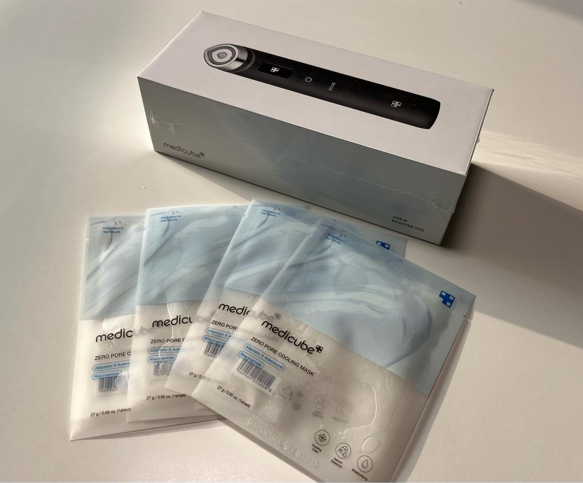[새상품]메디큐브 에이지알 부스터프로+메디큐브 쿨링 마스크팩4개