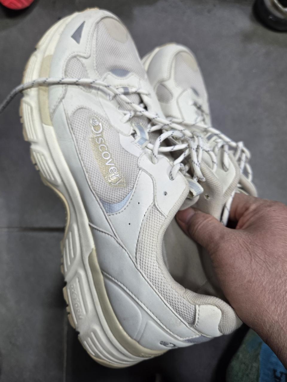 디스커버리 운동화 270