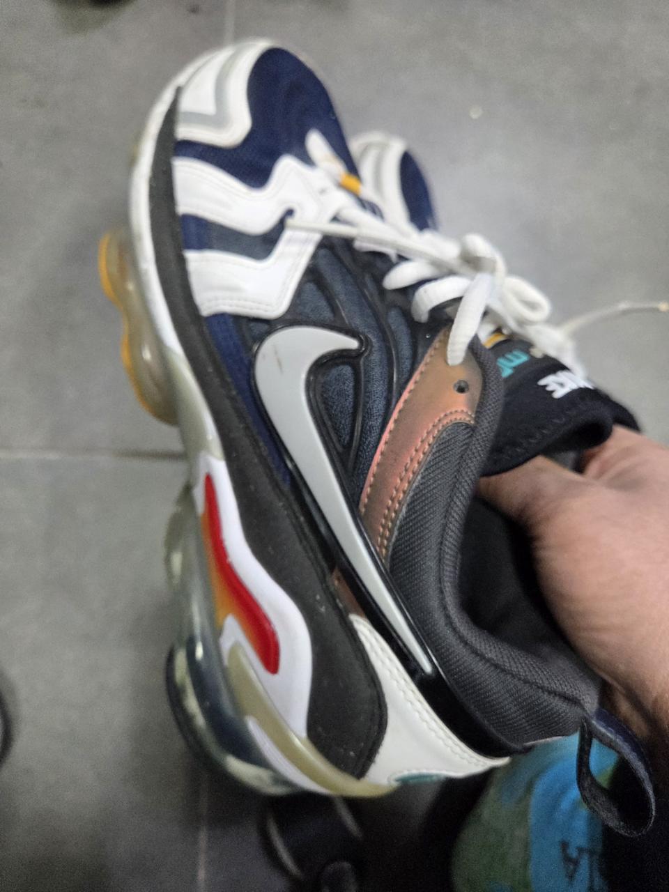 나이키 베이퍼맥스 270