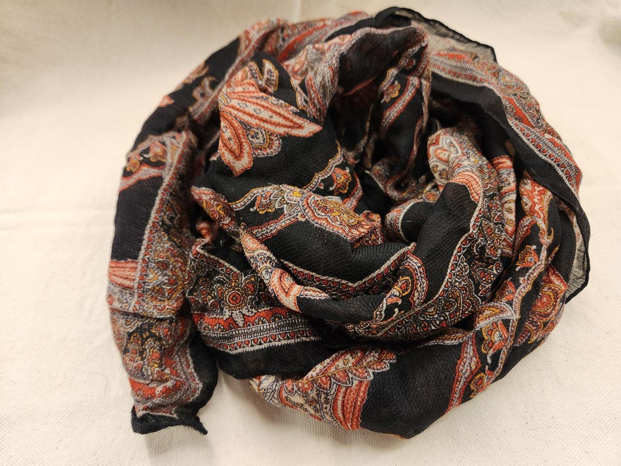 닥스 페이즐리 스카프