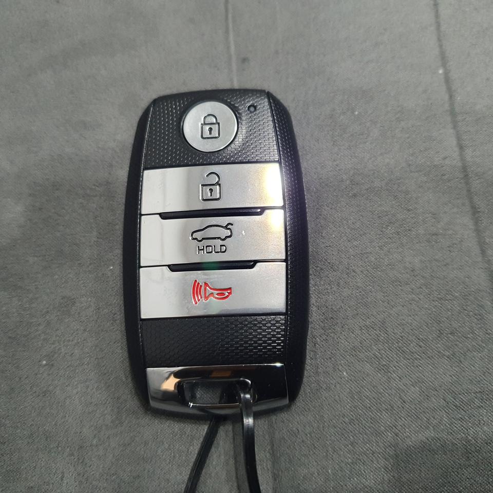 기아 K3 포르테용 스마트키(차량용 스마트 열쇠)미사용 새제품 입니다.