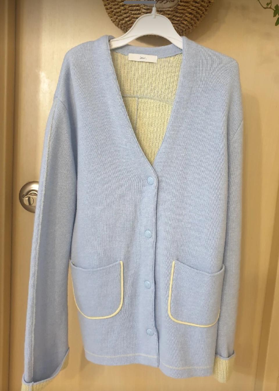 듀엘 블루 배색 포켓 가디건 프리사이즈
