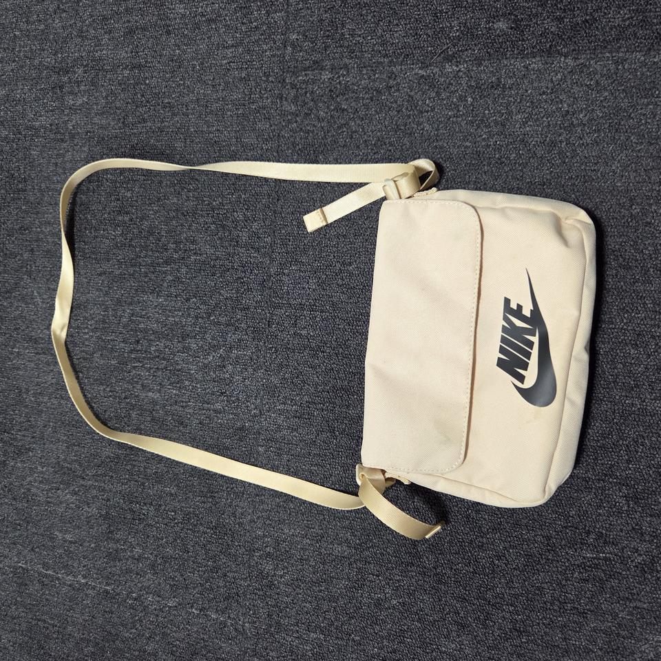 나이키 스포츠웨어 퓨추라 365 크로스백 26020519