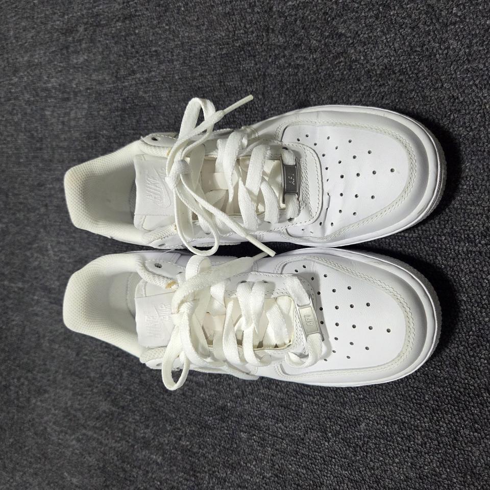 나이키 에어 포스 1 화이트 로우 225 26020520