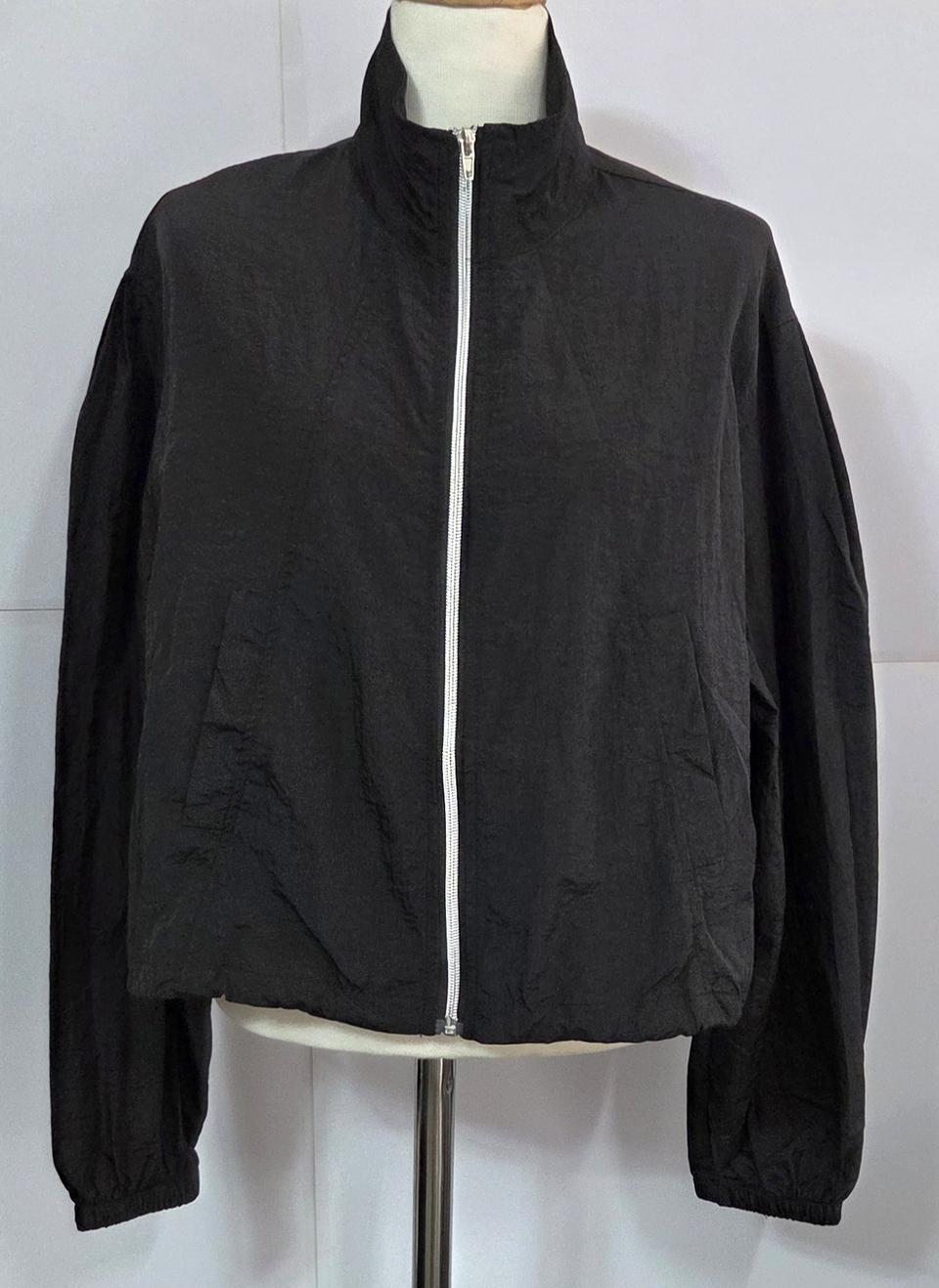 블랙 바람막이 자켓