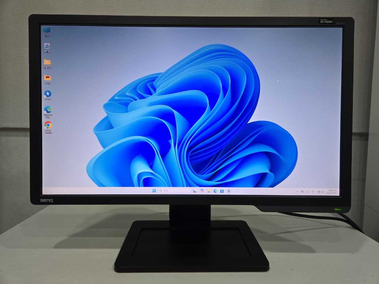 벤큐 24인치 144Hz 평면 모니터 팝니다.