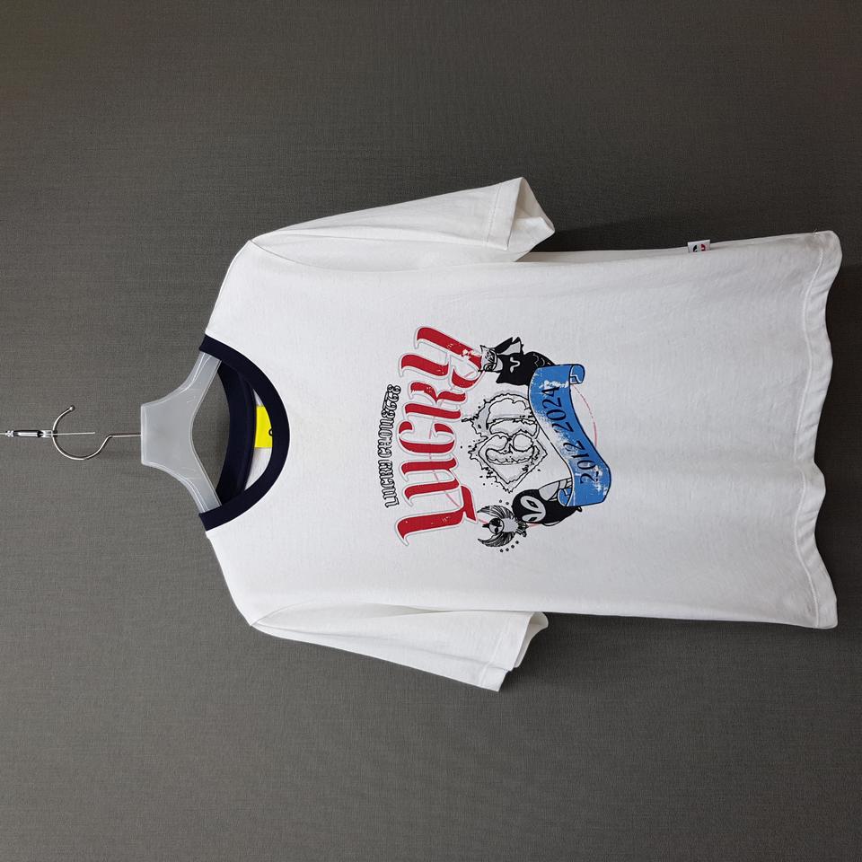 럭키슈에뜨 2025  그래픽 프린트 배색 라운드 티셔츠 36사이즈