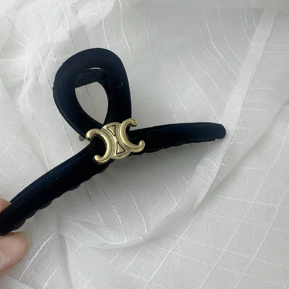 셀린느 스웨이드 헤어집게