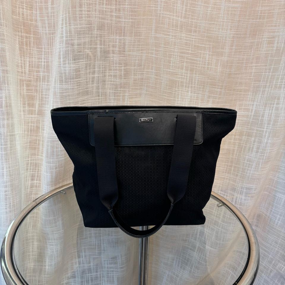 정품 페라가모 패브릭 토트백