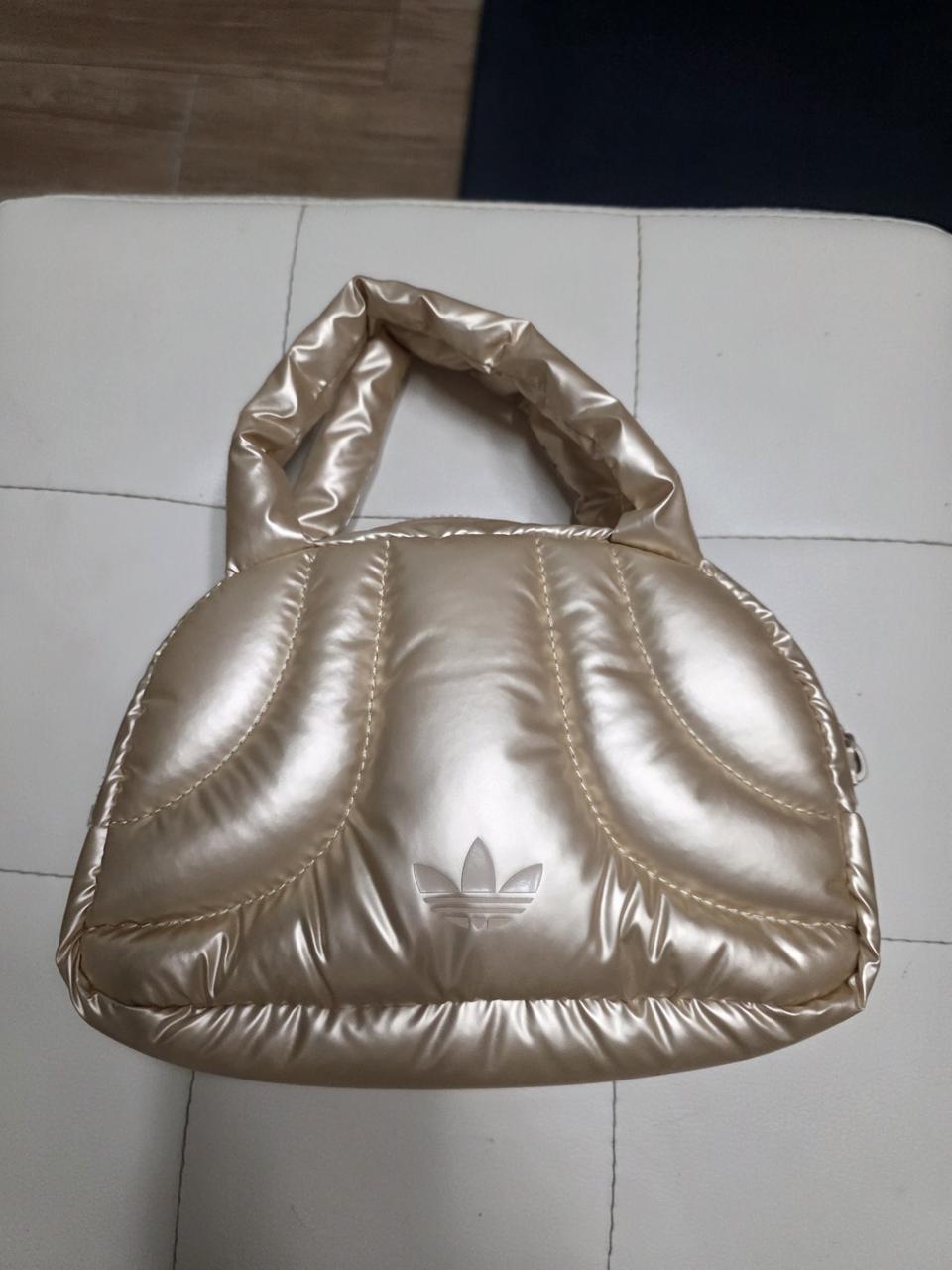 아디다스 패딩 토트백 (매장판