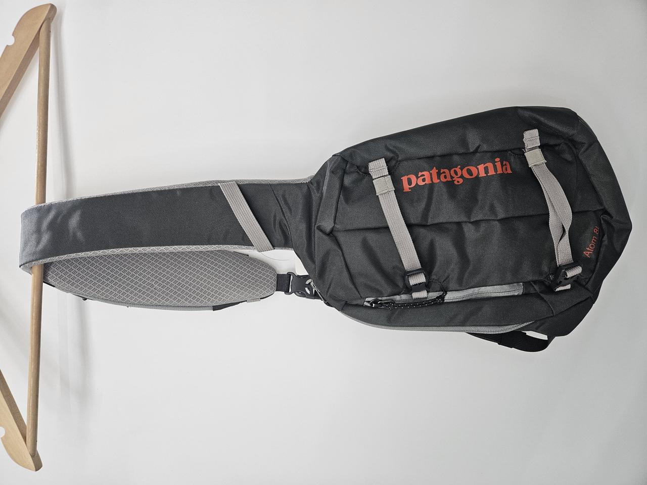 파타고니아 아톰 8L 슬링백