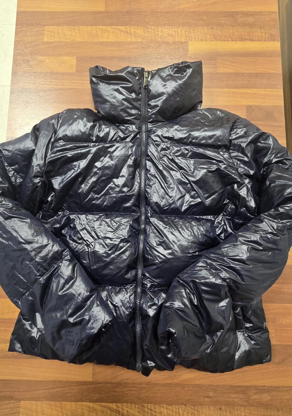 구스패딩 글로시패딩 유광패딩