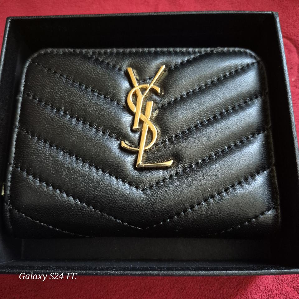 입생로랑 카프스킨 반지갑