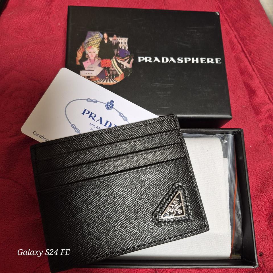 프라다 가죽 카드지갑 블랙