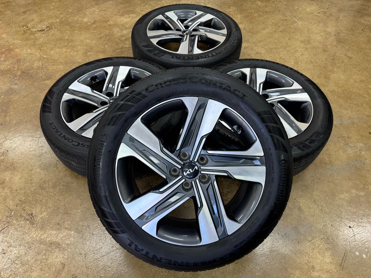 쏘렌토MQ4 19인치 순정휠타이어 팝니다