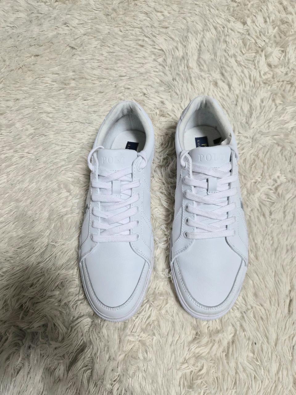 상태굿!! 폴로 흰색 스니커즈 43사이즈