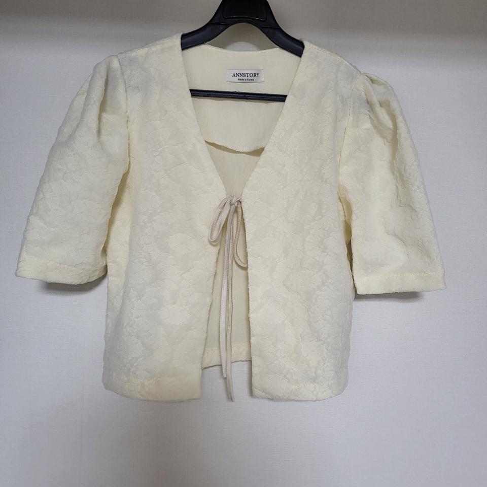 퍼프 스트링 반팔 블라우스