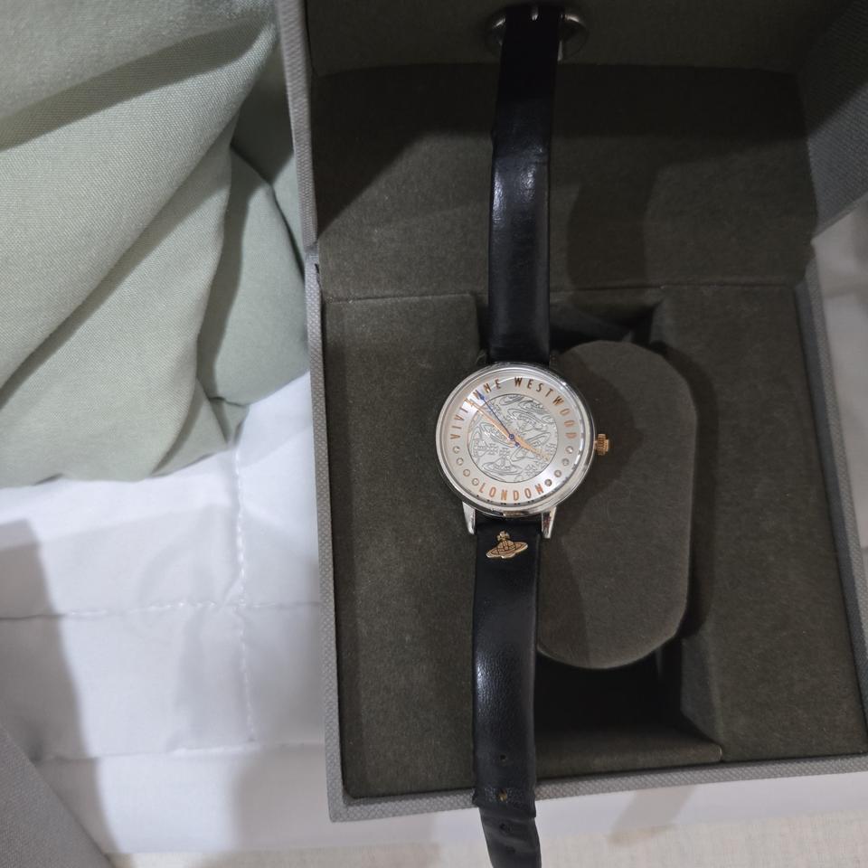 비비안웨스트우드 시계