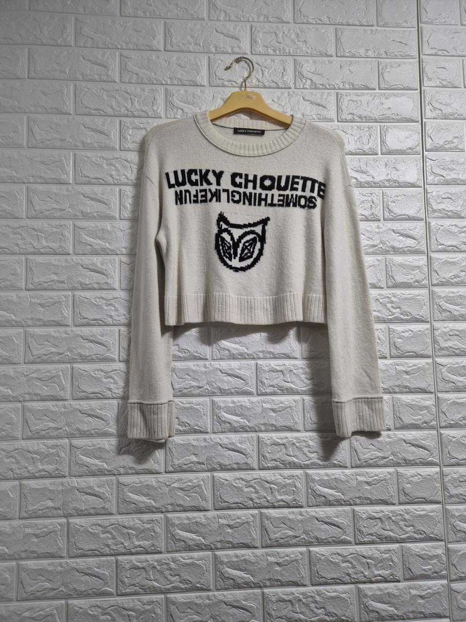 럭키슈에뜨 크롭 니트