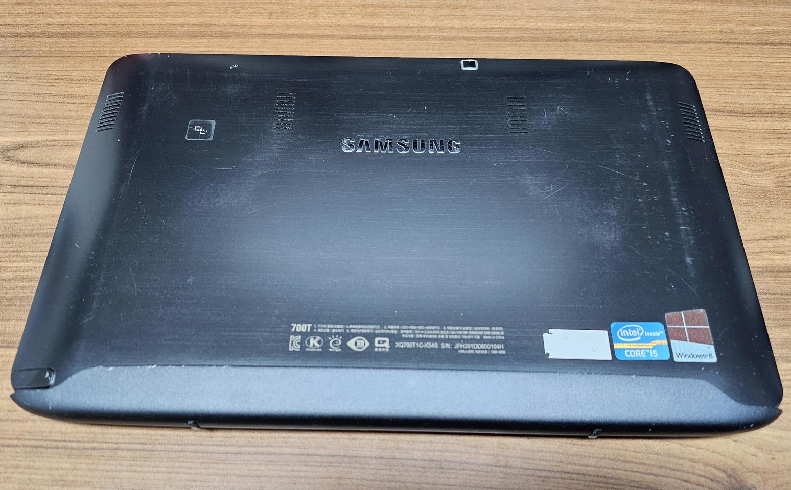 삼성 윈도우 터치 2in1 태블릿 PC 팝니다.