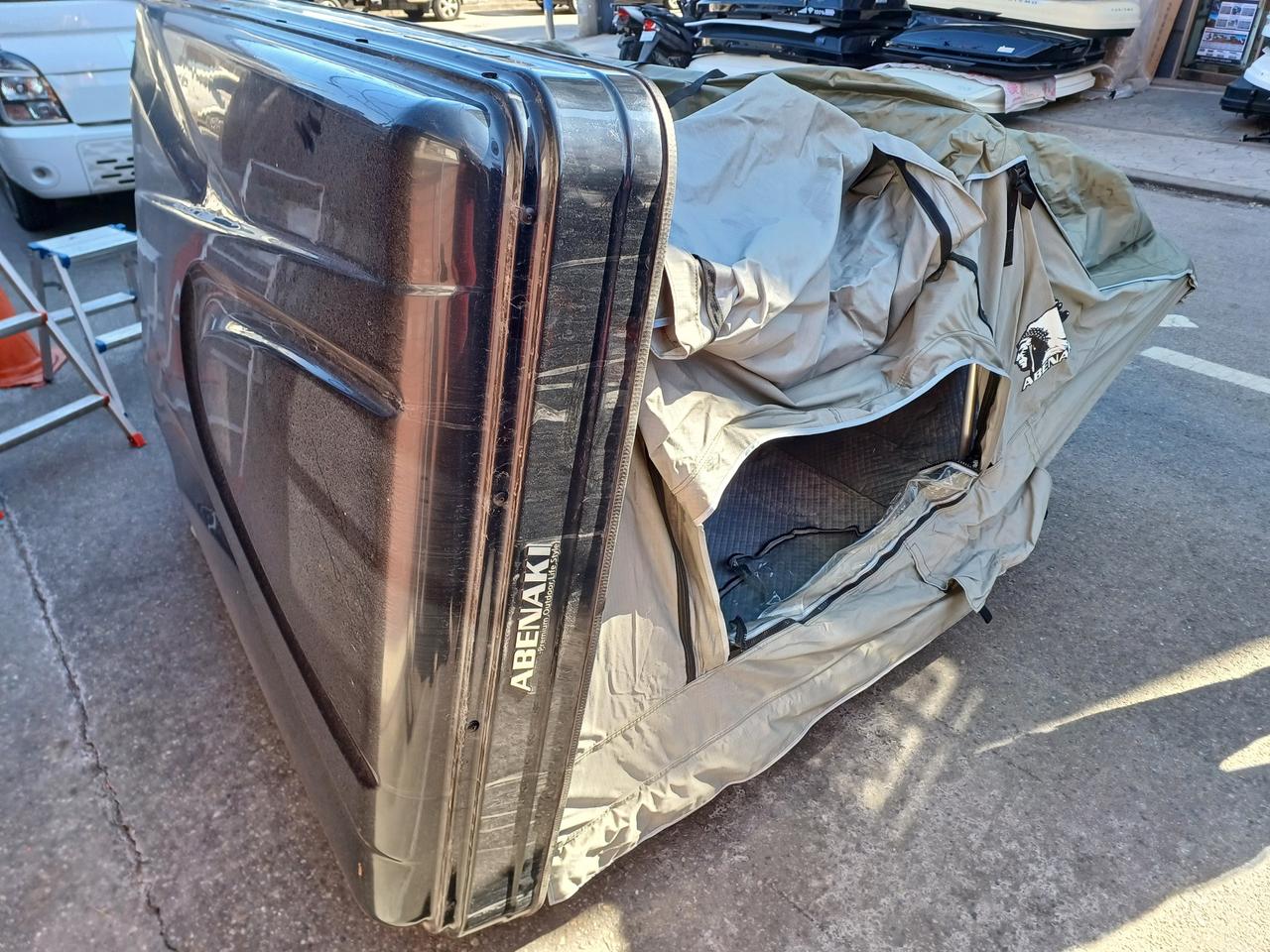 아베나키 패밀리 3ㅡ4인용 중고 루프탑텐트 나름 상태 괜찮으며 안양 업체