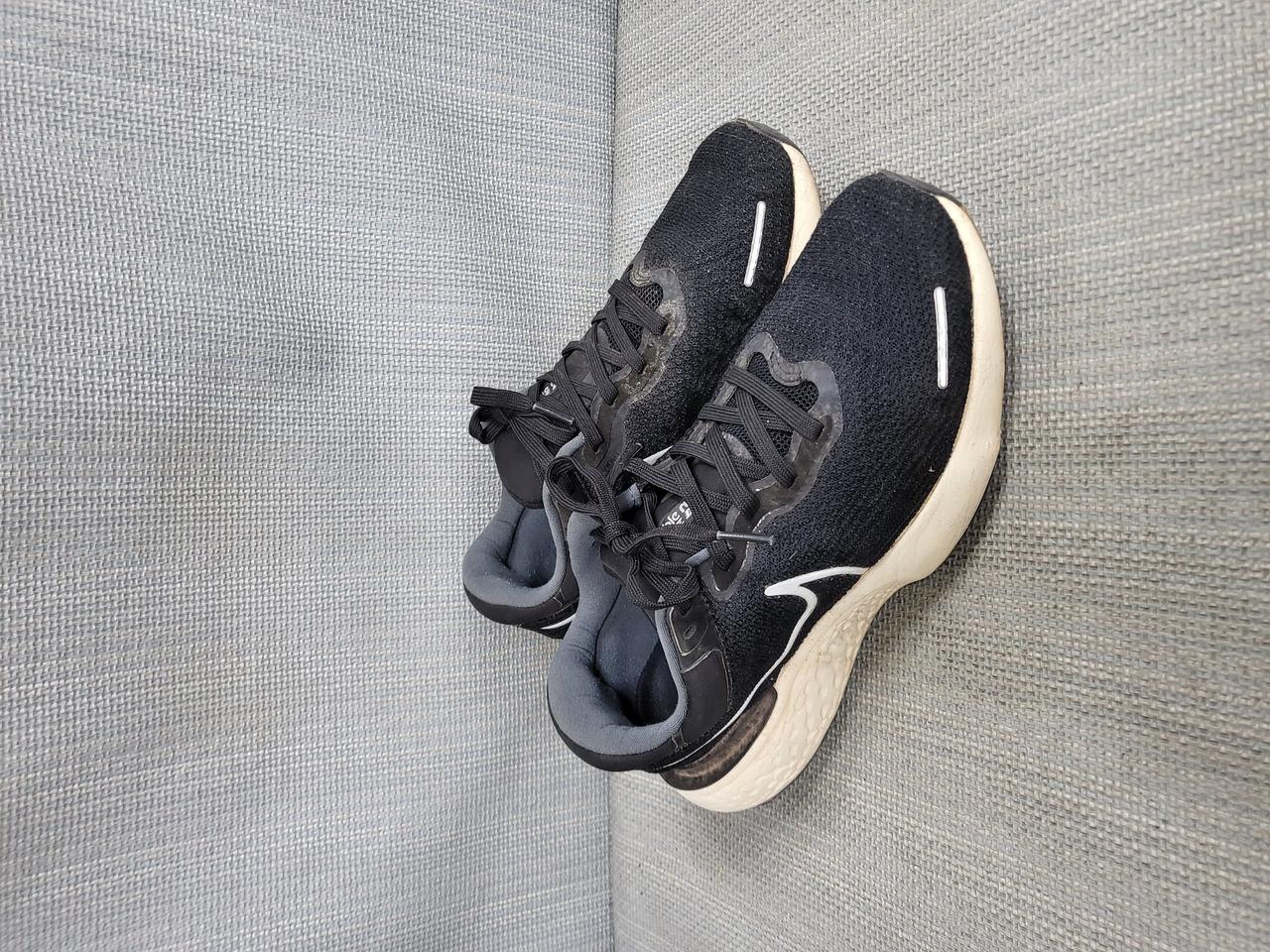 나이키 런닝화 270