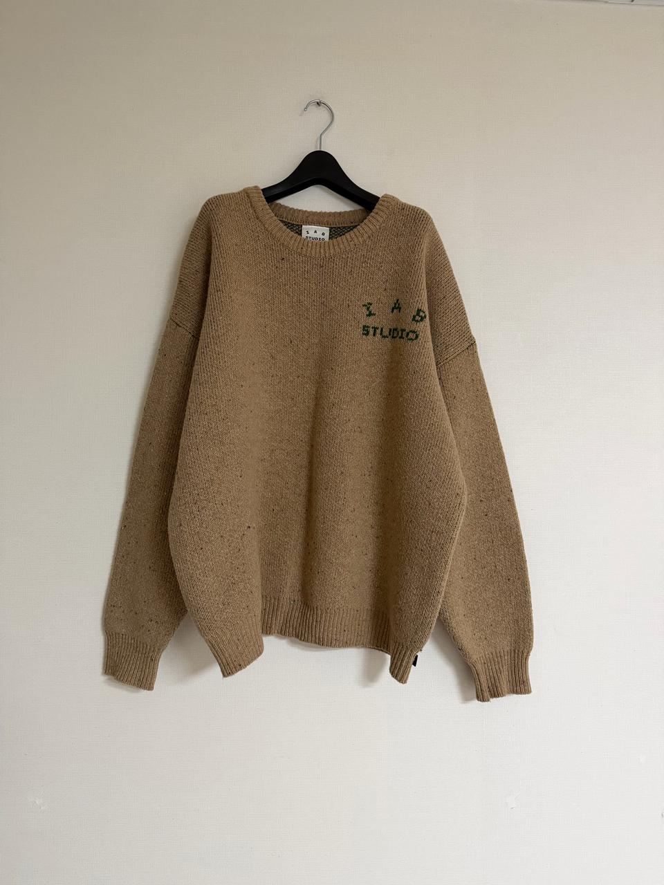 아이앱 스튜디오 X 새들러 하우스 니트