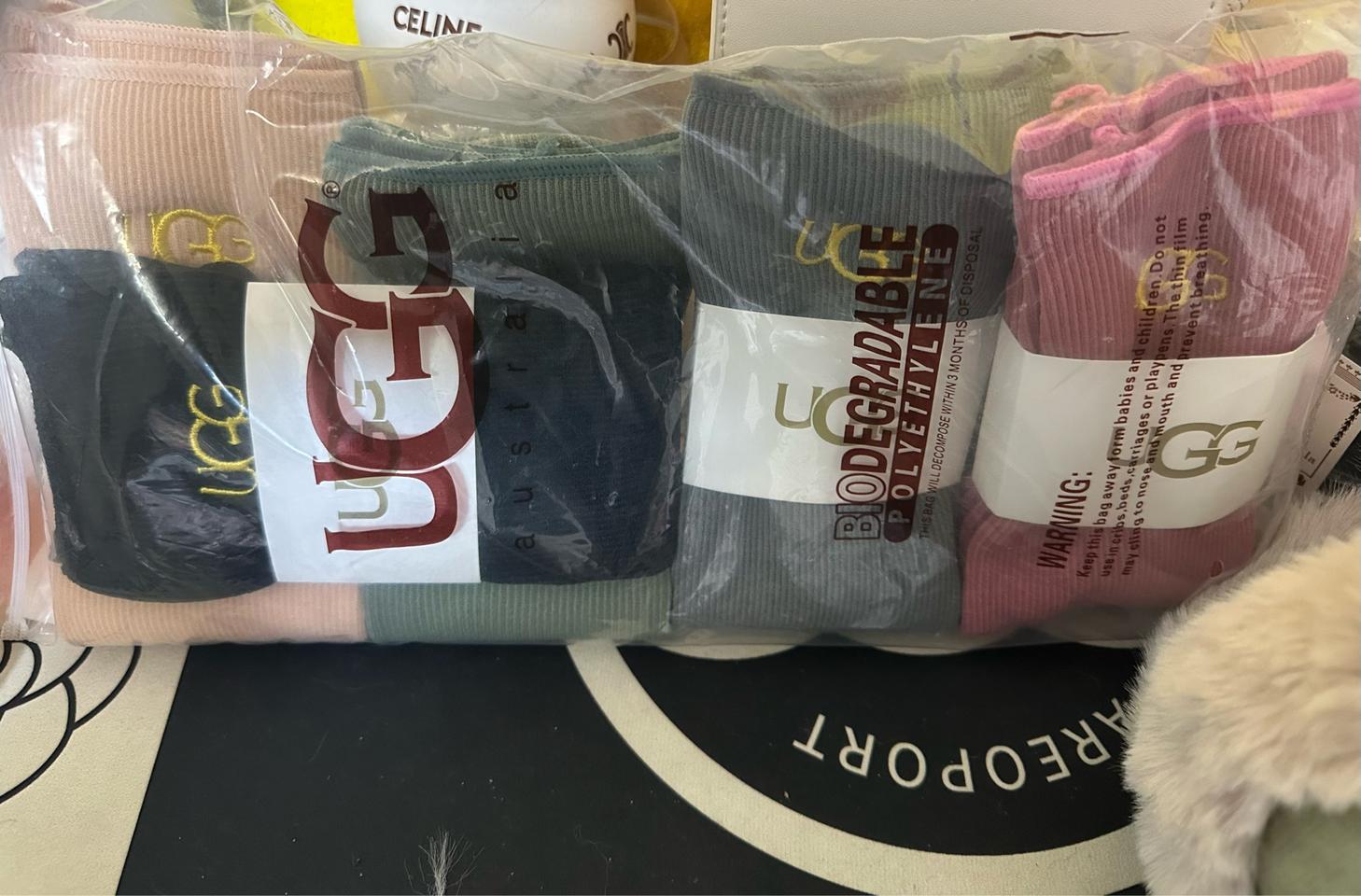 UGG 어그  양말& 귀마개& 장갑세트