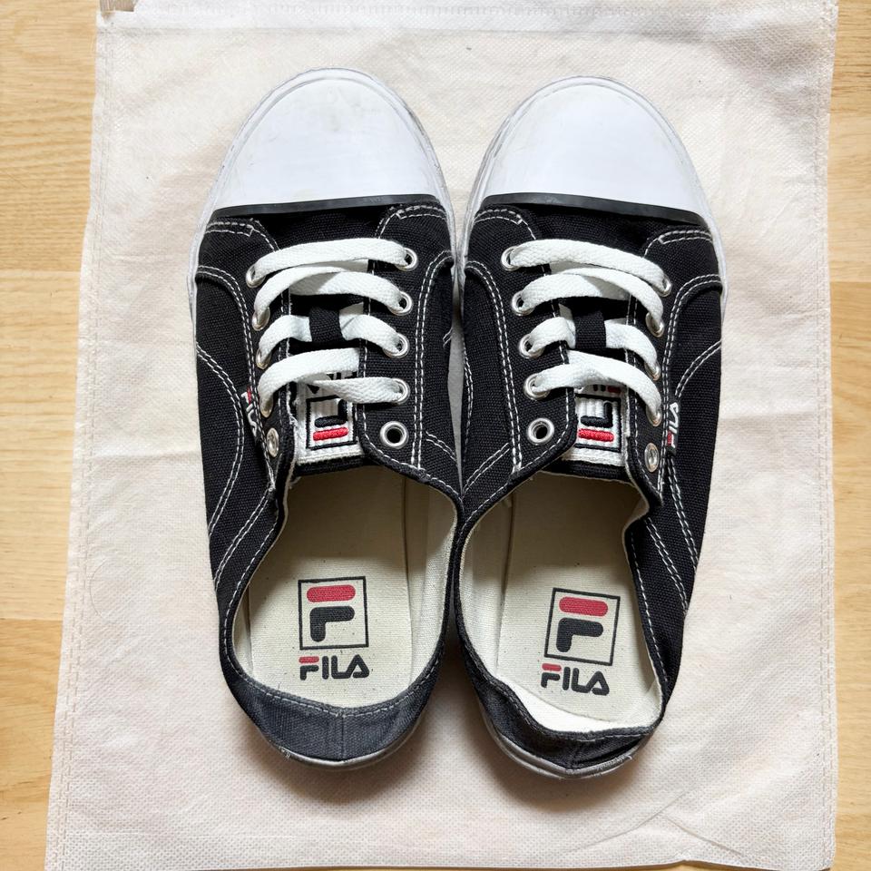 필라 (FILA) 블랙 캔버스 뮬 슬리퍼 운동화 (230)