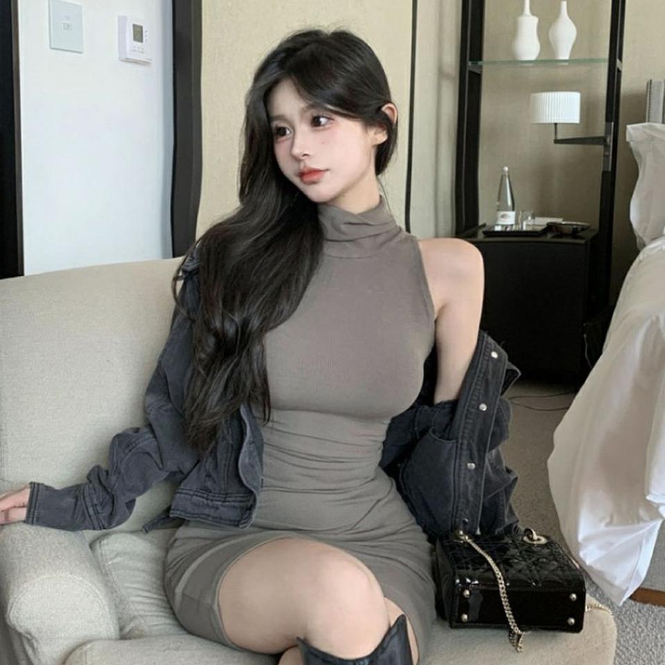 터틀넥 슬림 무지 셔링 민소매 미니원피스