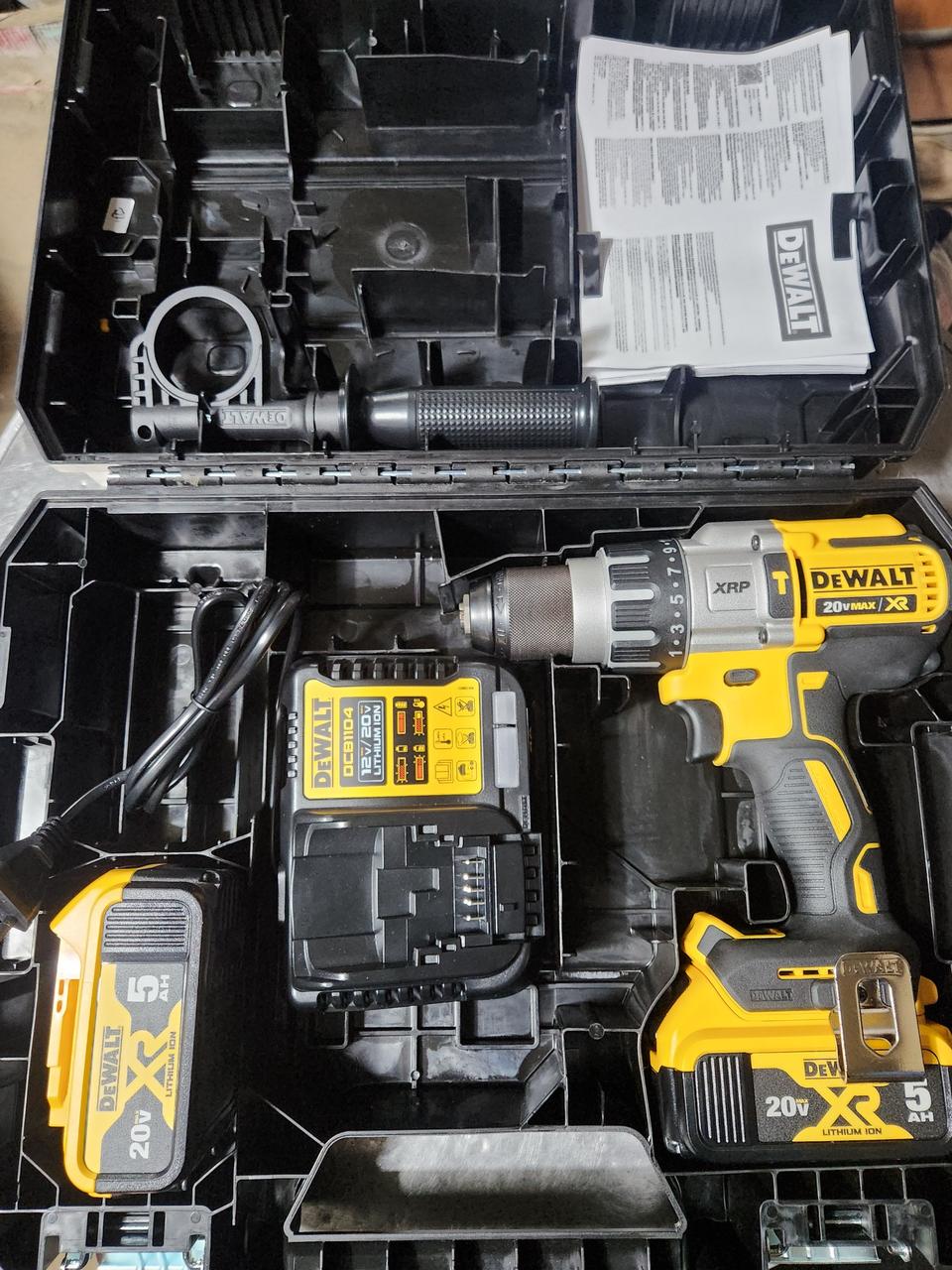 디월트 20v 충전해머드릴 DCD996 미사용품 판매