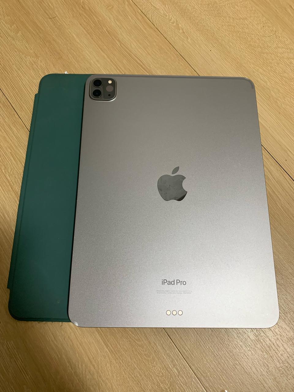 아이패드 11인치4세대 M2 256기가 wifi 스그 배터리88
