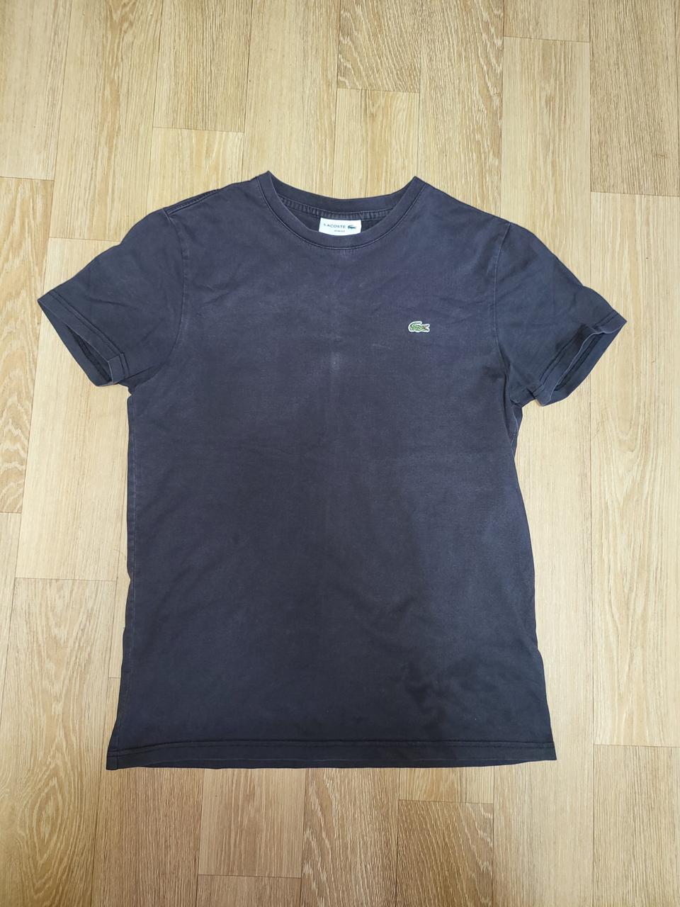 남녀공용 라코스테 라운드 반팔티셔츠 판매합니다