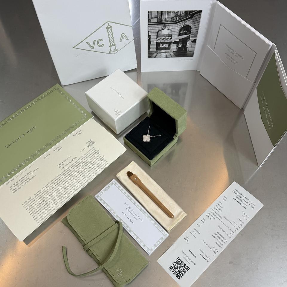 [리오브] 반클리프 아펠 빈티지 알함브라 마더오브펄 목걸이