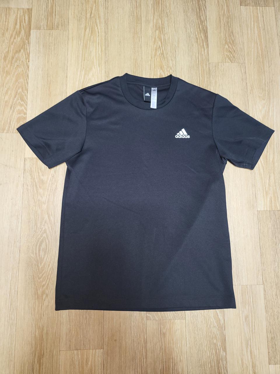 남녀공용 아디다스 라운드 반팔티셔츠
