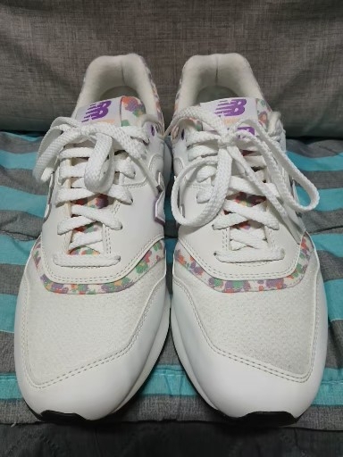 뉴발란스스니커즈255