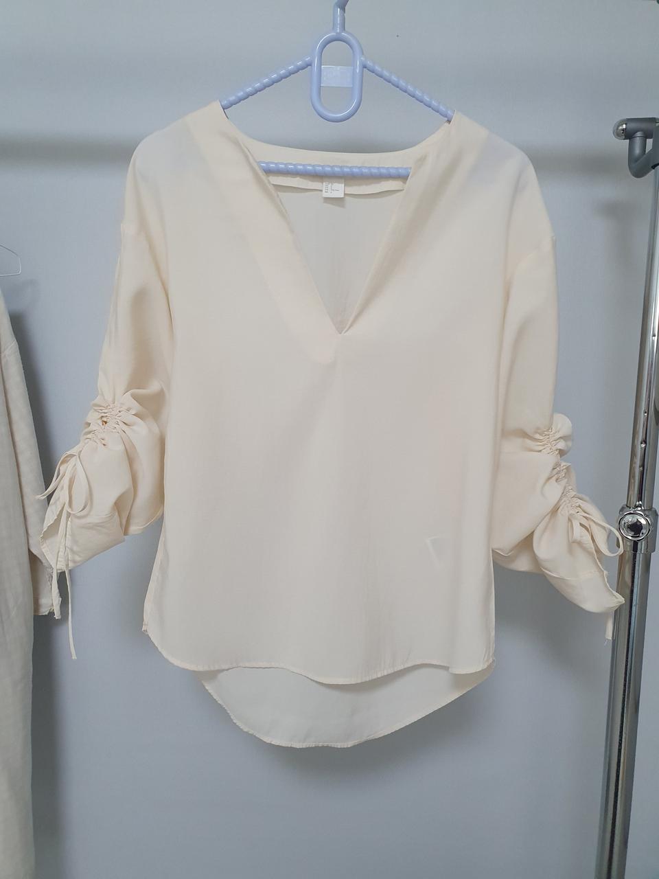 (새상품)H&M  블라우스 44~55