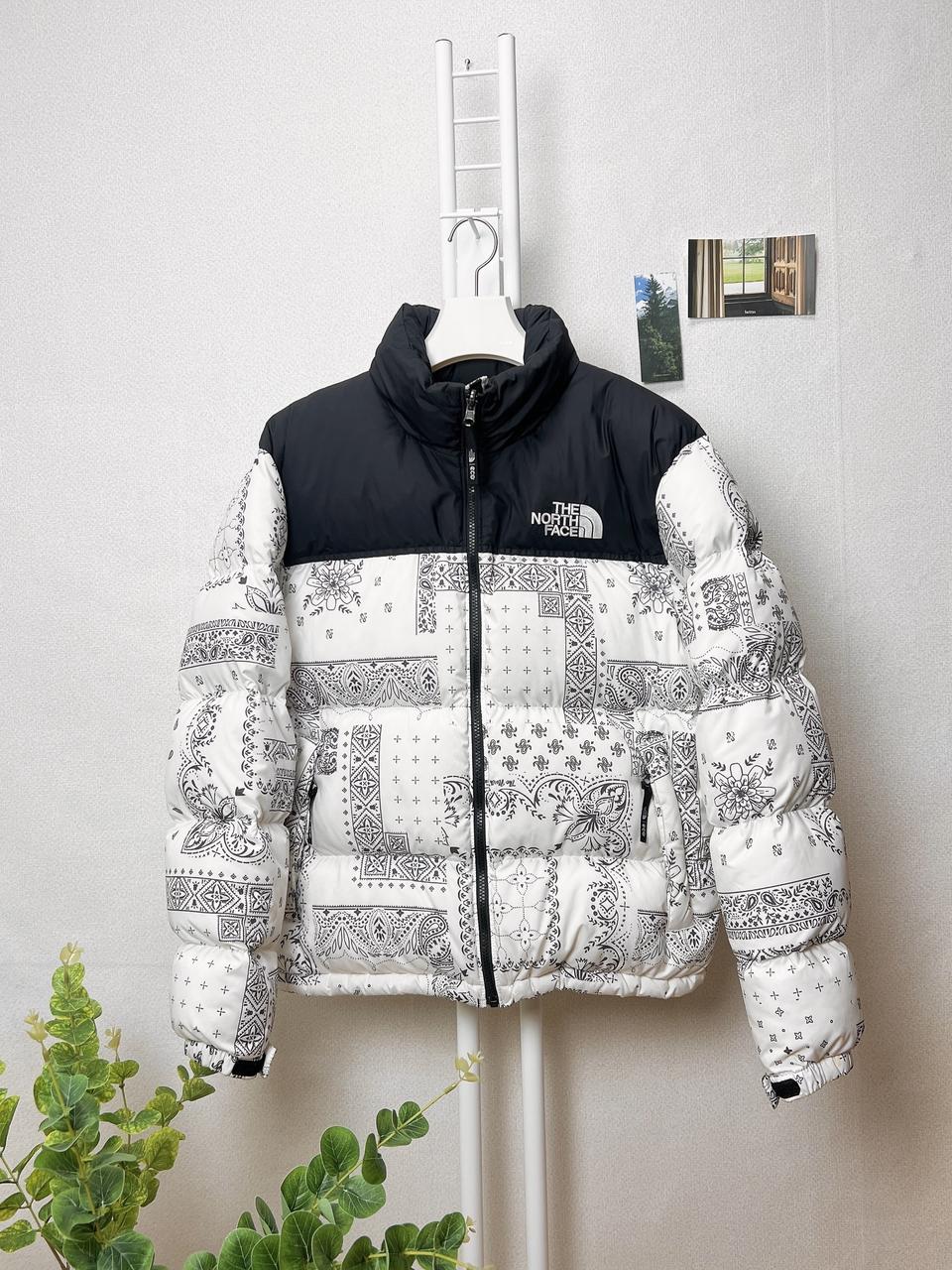 노스페이스 페이즐리 반다나 눕시 패딩 L