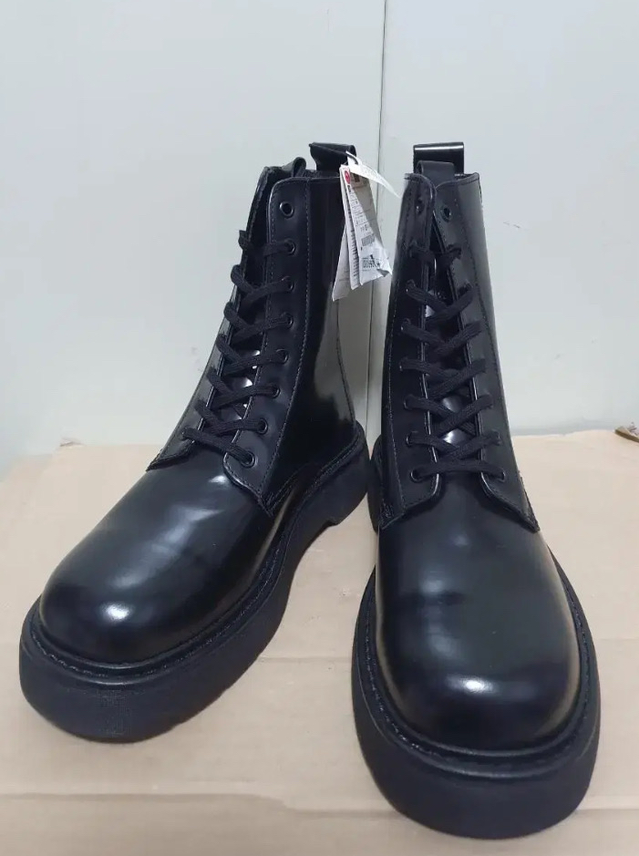 @새상품)zara 자라 워커.부츠.(42.270)