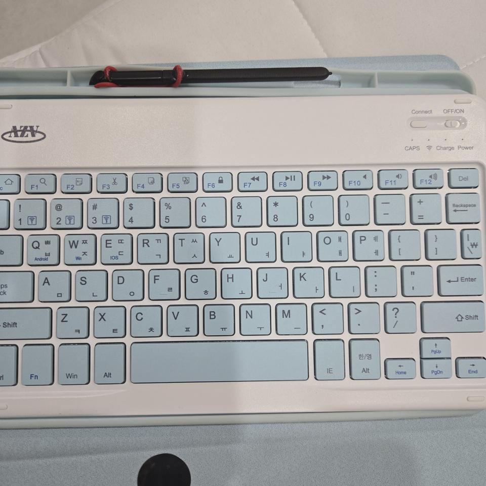 애플 정플 키보드는 아닙니다