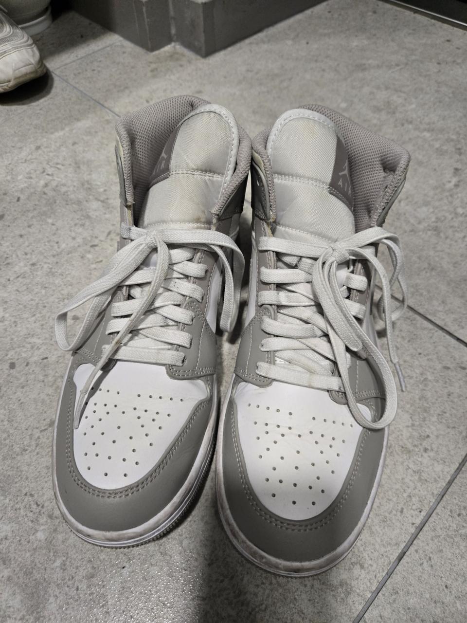 나이키 에어 조던1 미드