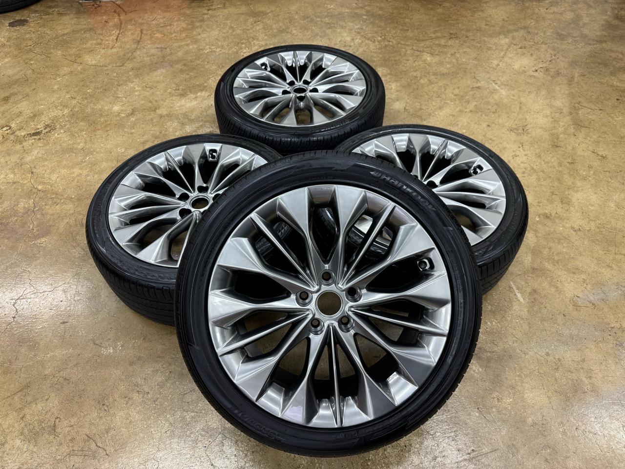 K8 19인치 순정휠타이어 팝니다