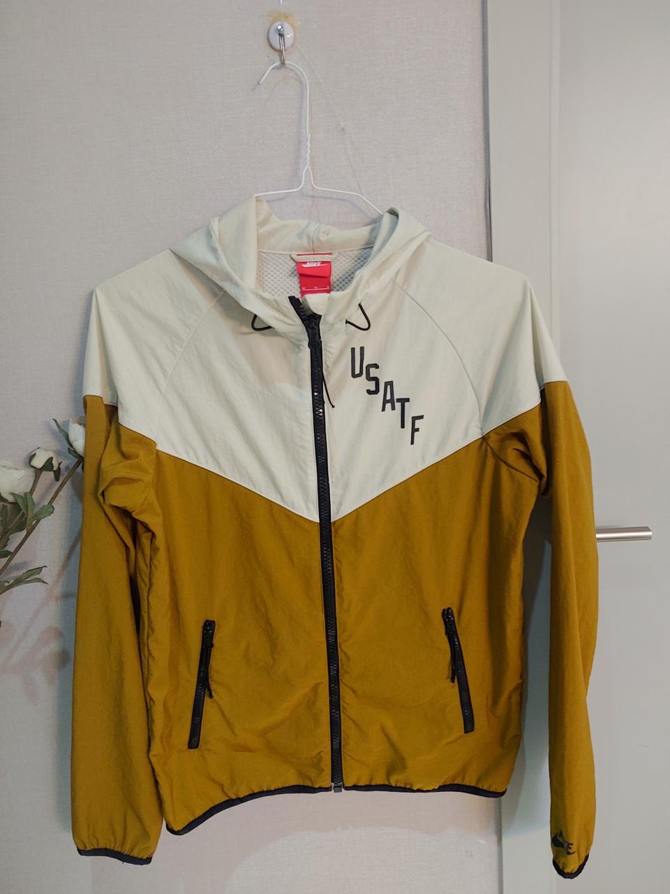 나이키 USATF 우븐 바람막이 점퍼 M  100