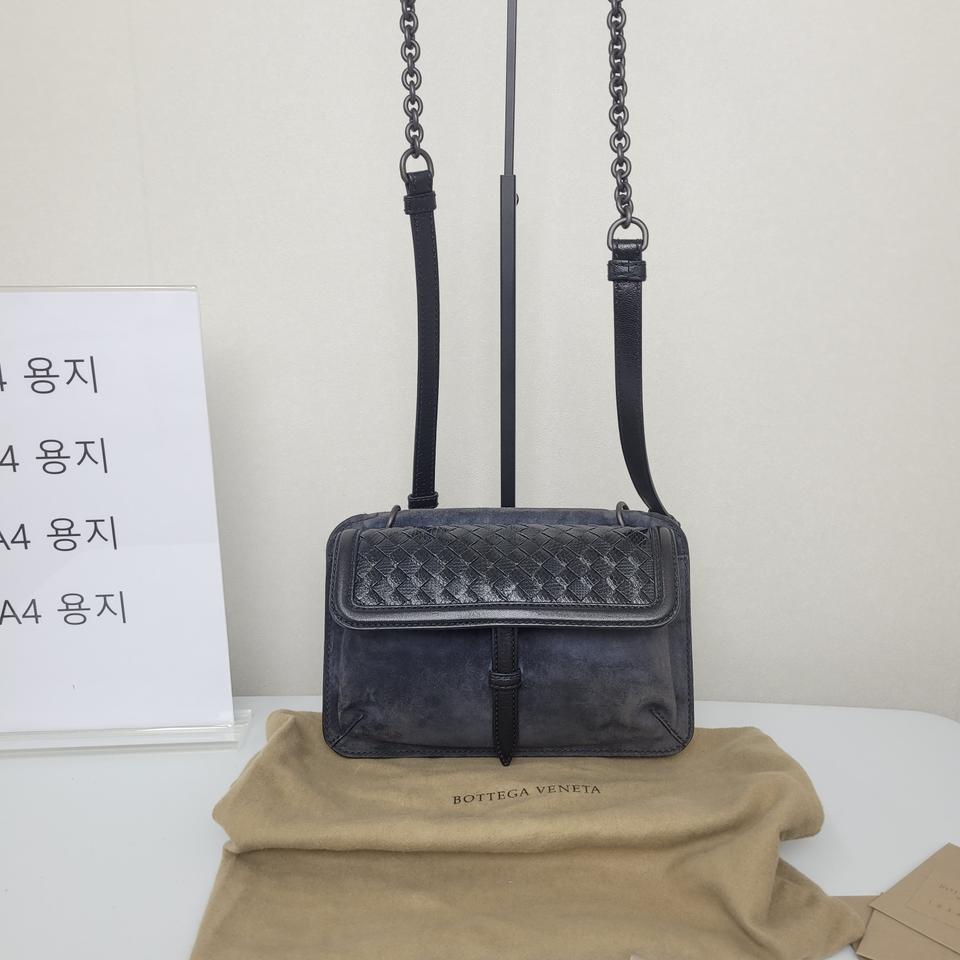 보테가베네타 스웨이드 카룽 크로스바디 15 시즌백 (누나명품중고)